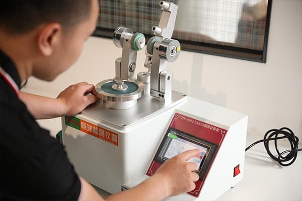 Máquina de ensayo de abrasión para materiales de muebles