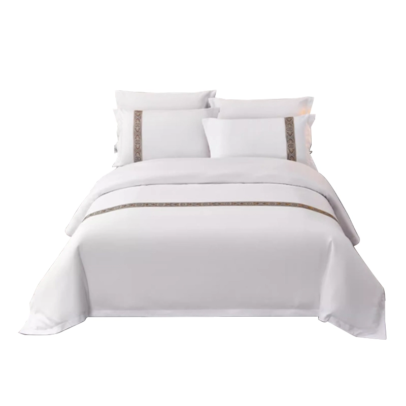 Juego de ropa de cama blanca para hotel con ribete