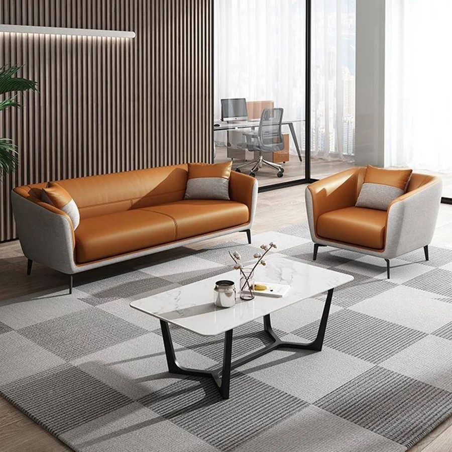 Elegante sofá de oficina marrón y gris.