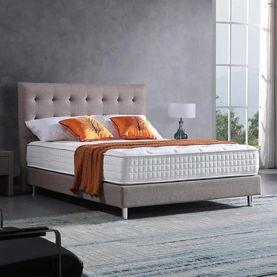 Cama híbrida moderna con detalles en naranja
