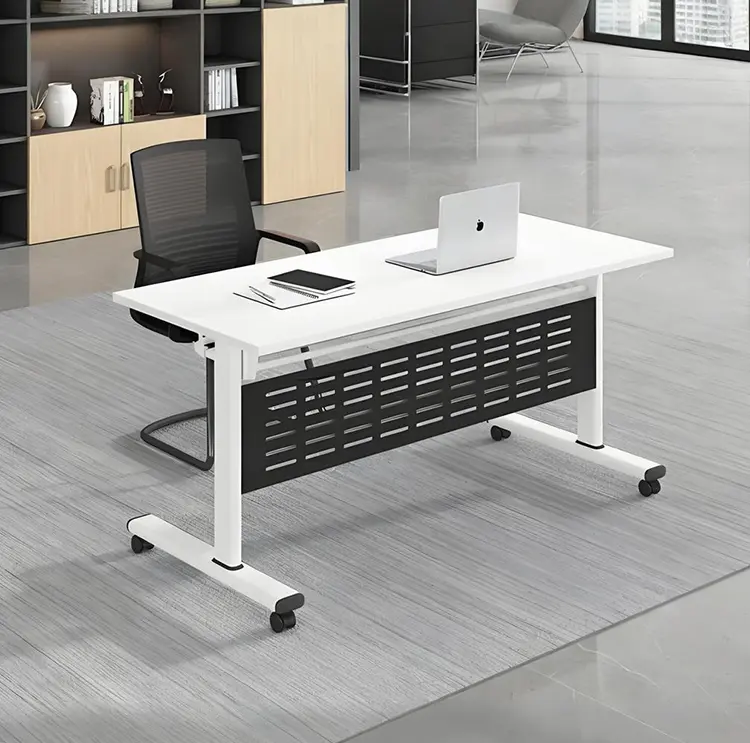 Escritorio de oficina moderno y minimalista con espacio para portátil.