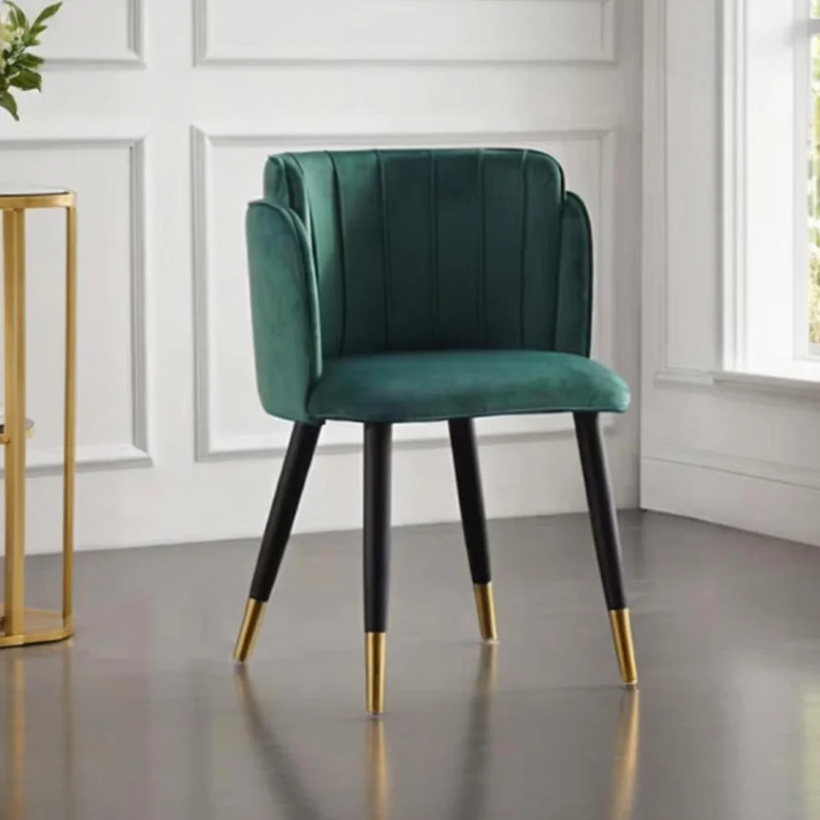 Silla de comedor de terciopelo con patas de metal
